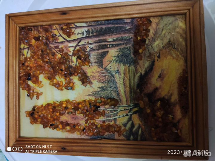 Картина из янтаря