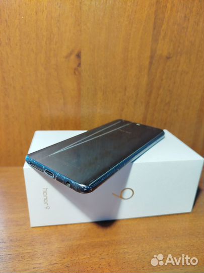 HONOR 9, 4/64 ГБ