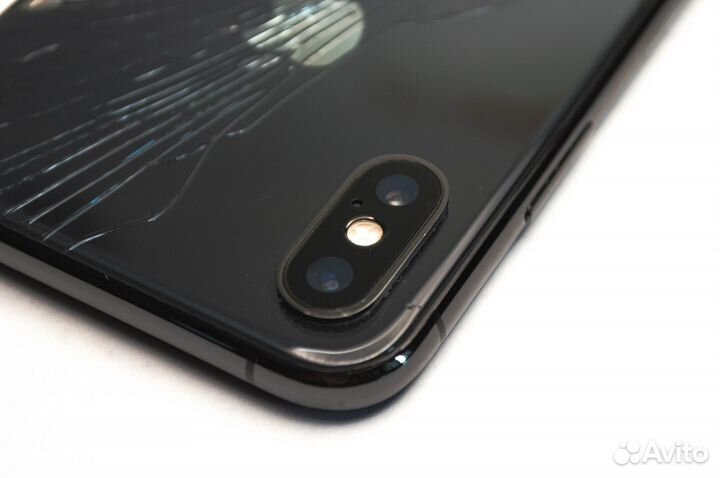 iPhone Xs, 64 ГБ