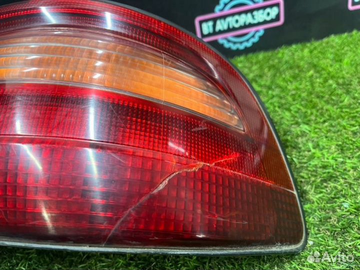 Фонарь задний правый Toyota Corolla Levin AE101