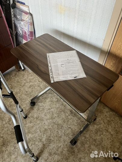 Столик регулируемый для ухода за лежачими больными
