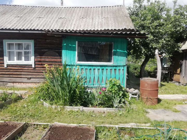 Дом 30 м² на участке 3,2 сот.