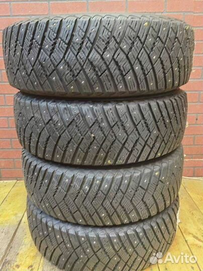 Goodyear Vector 4Seasons 205/50 R17 89V