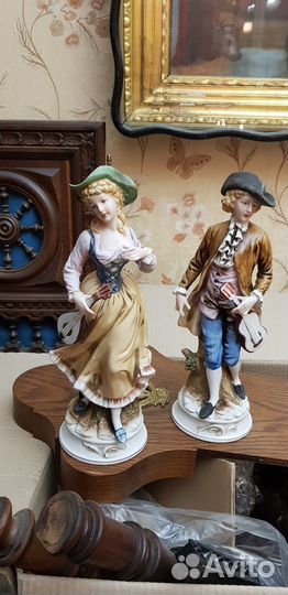 Фарфоровые статуэтки Путти с уточкой