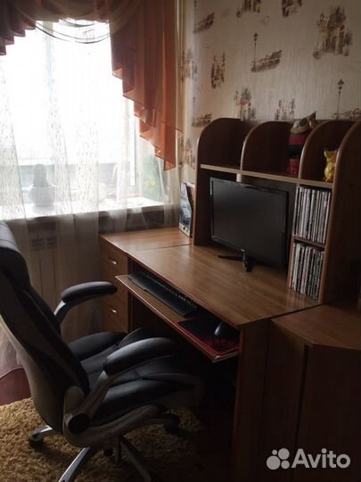 Компьютерный стол