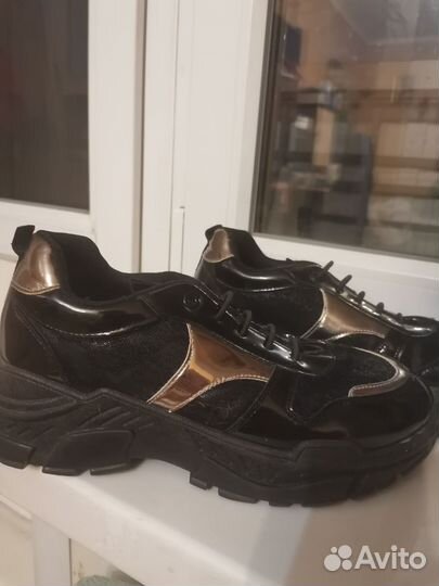 Ботинки женские