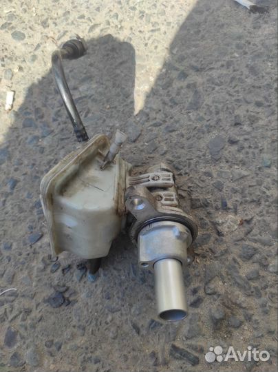 Главный тормозной цилиндр с бочком