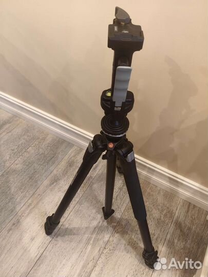 Штатив для фотоаппарата профессиональный