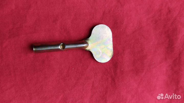 Ключ для механической игрушки СССР