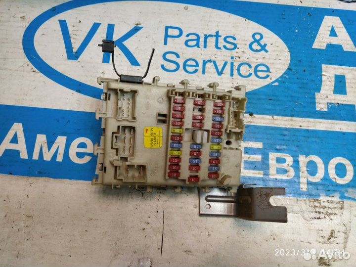 Блок предохранителей Nissan Primera P12 1.6 01-08