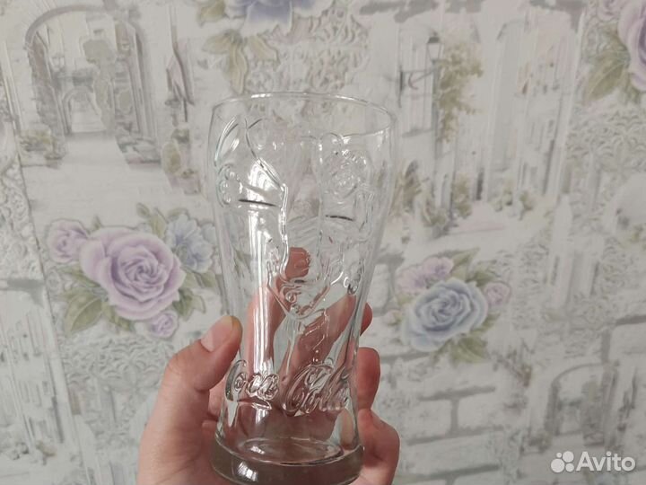 Акционные стаканы кока кола, несколько вариантов