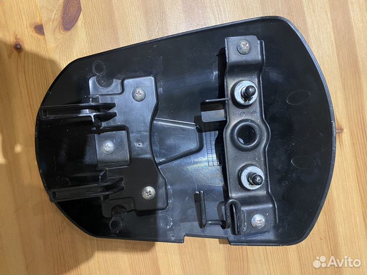 Заглушка заднего сиденья gsx r