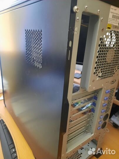 Корпус Big Tower для компьютера, сервера