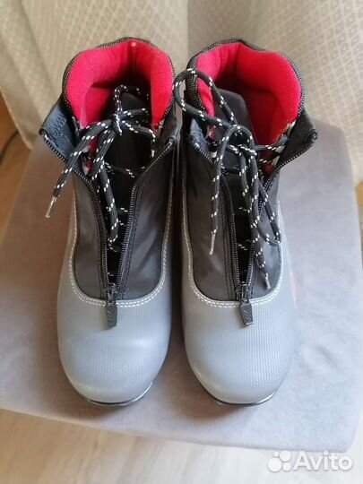 Лыжные ботинки на 39 размер бу