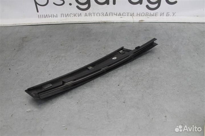 Накладка двери передней правой Renault Fluence