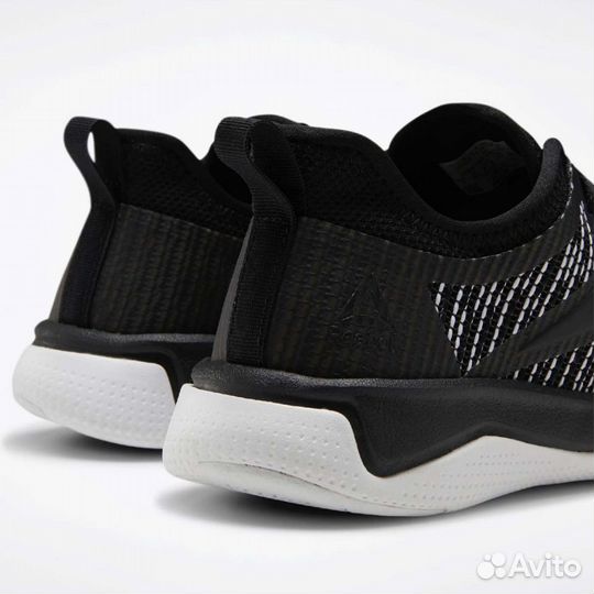 Кроссовки reebok новые оригинальные