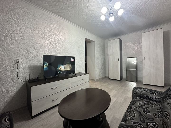 2-к. квартира, 42 м², 1/5 эт.