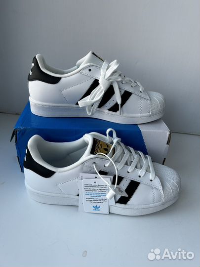 Кроссовки adidas superstar