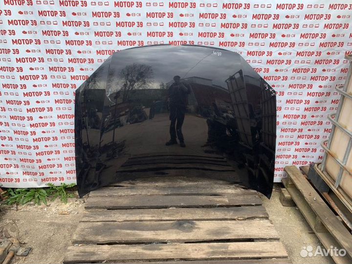 Капот Volkswagen Golf 2007