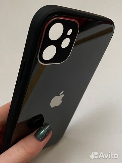 Чехлы на iPhone 11