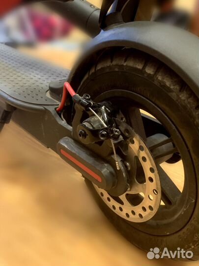 Электросамокат xiaomi m365 pro