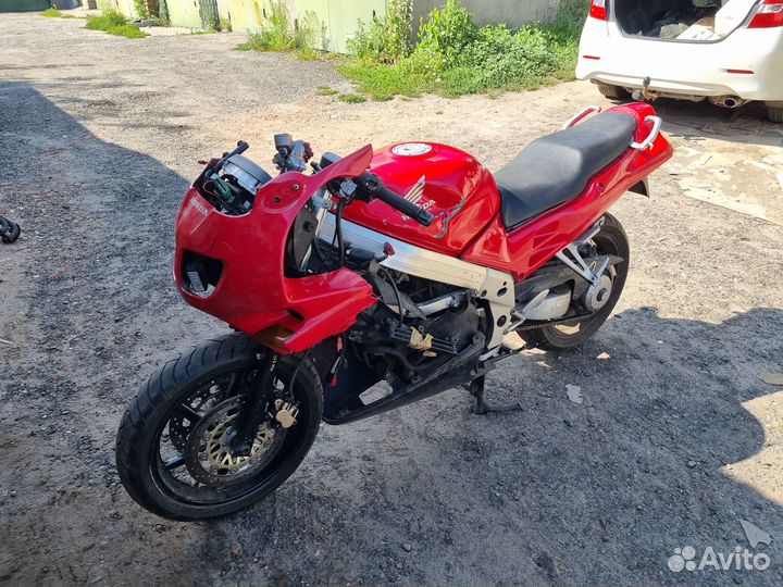 Honda vfr 750 Разбираю. по запчастям