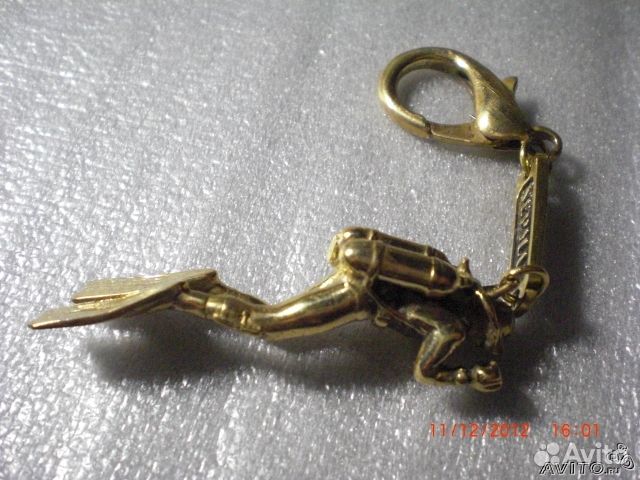 Брелок подвеска бронза водолаз