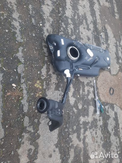 Бензобак Peugeot 301