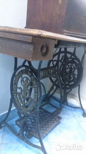 Швейная машина 