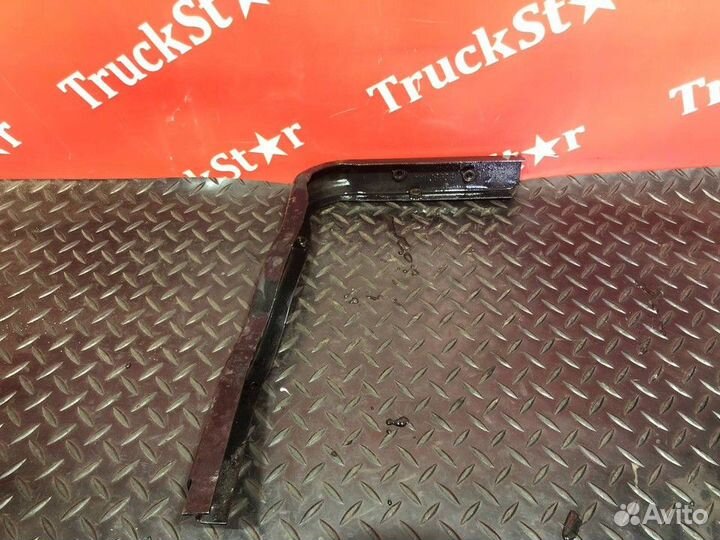 Кронштейн крыла левый Volvo FH