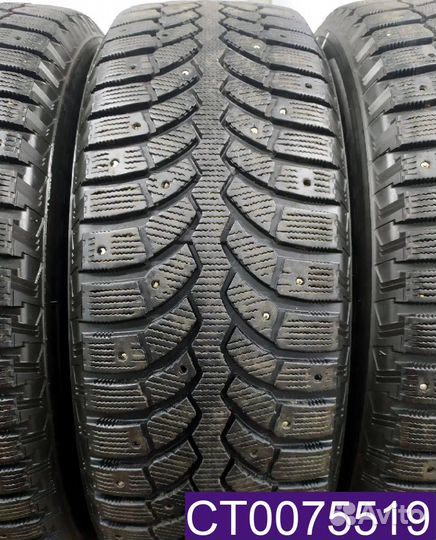 Bridgestone Blizzak Spike-01 235/65 R17 96T