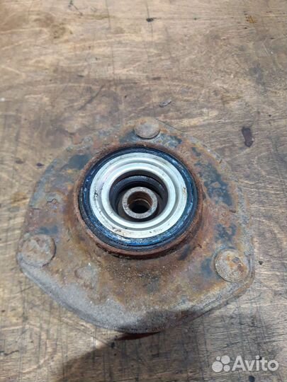 Передняя опора Камри 40