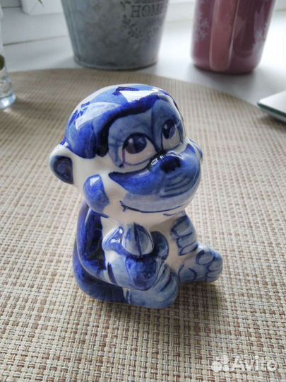 Обезьяна статуэтка