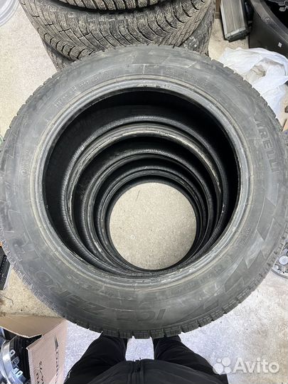 Pirelli Ice Zero 215/60 R17