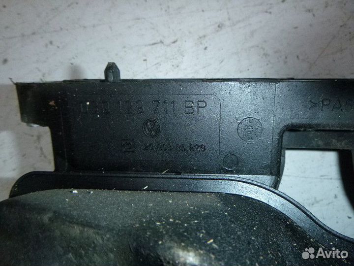 Коллектор впускной Volkswagen polo 2000