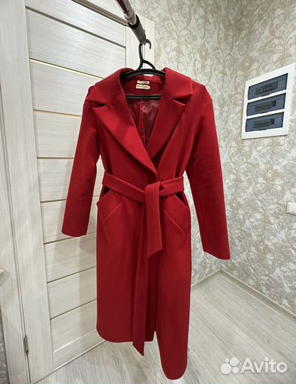 Пальто женское демисезонное красное46-48