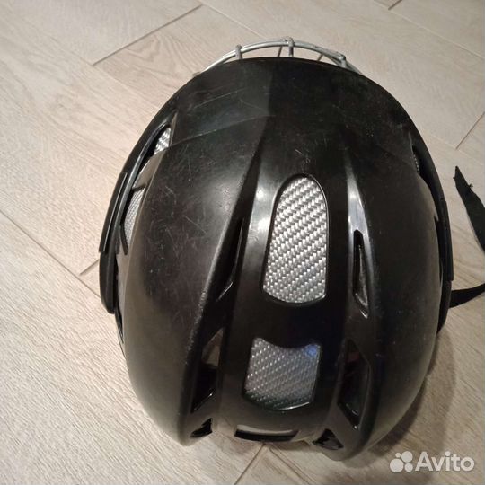 Шлем хоккейный