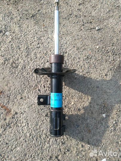 Стойка передняя левая на kia ceed