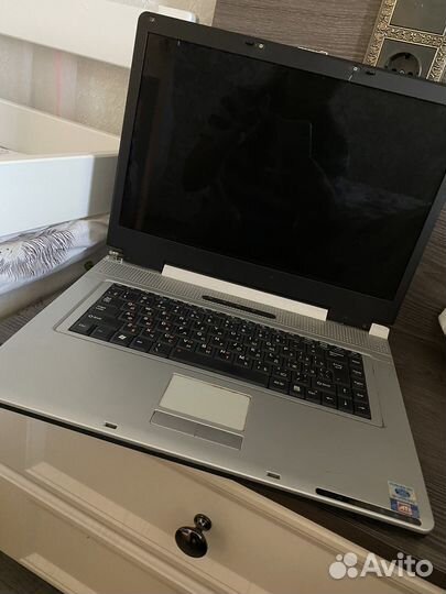 Ноутбук RoverBook partner W500L