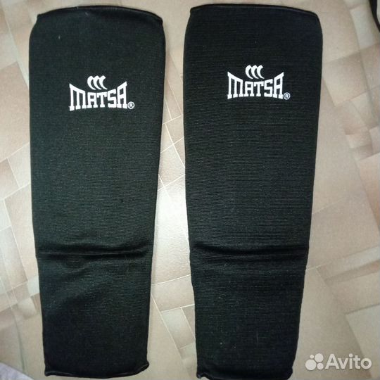 Щитки для ног