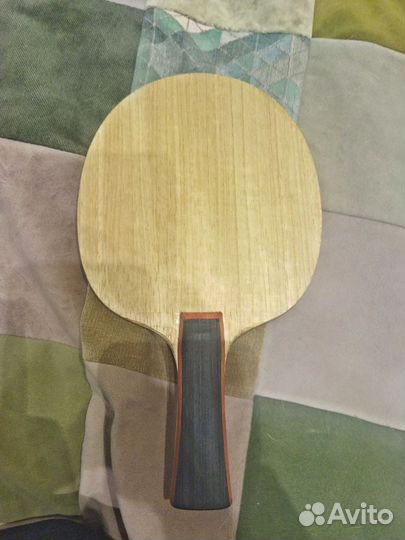Основание для ракетки настольного тенниса