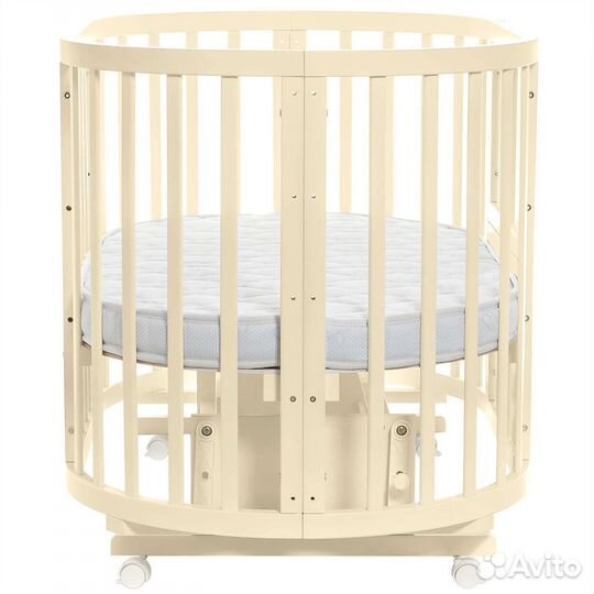 Детская кроватка с маятником