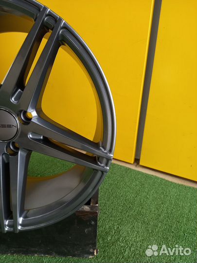 Диск литой R16 4x100