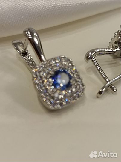 Серьги под бриллианты и сапфиры