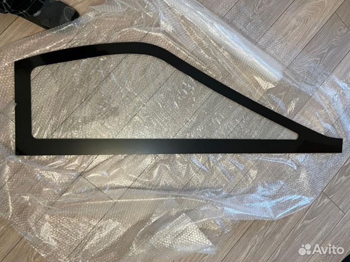 Стекло форточки переднее Clark