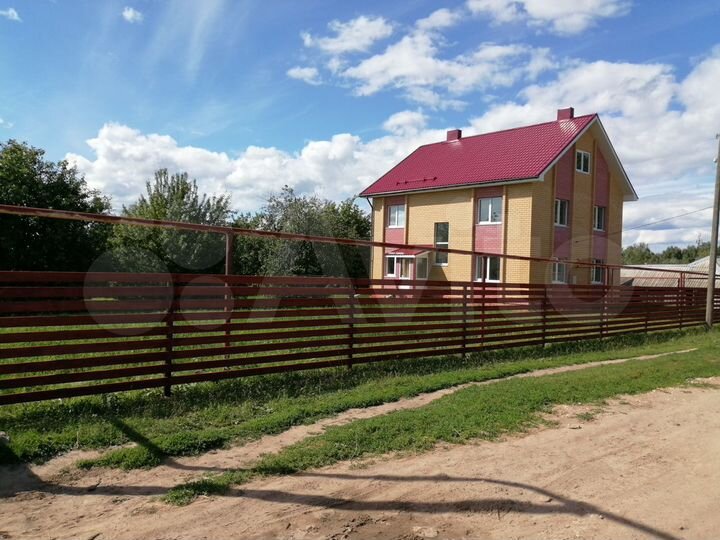 Дом 200 м² на участке 20 сот.