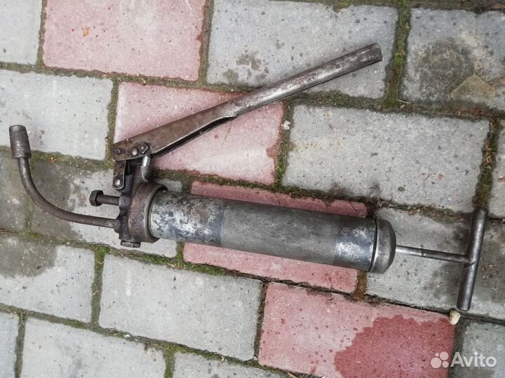 Шприц рычажно плунжерный СССР