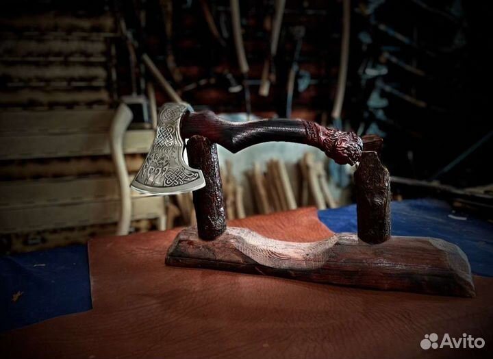 Топор кованый ручной работы