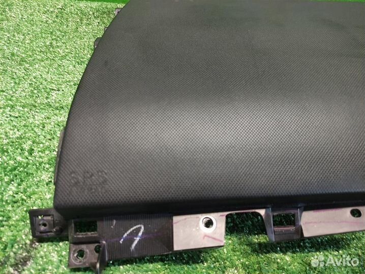 Накладка торпедо правая Mazda 3 (BK) 2005