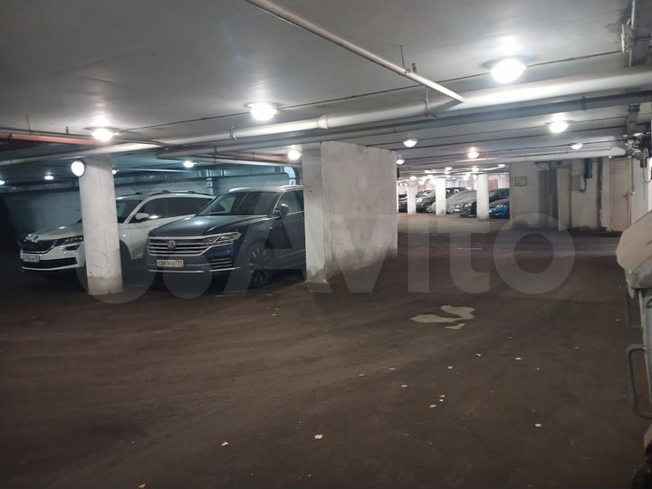 Машиноместо, 17 м²